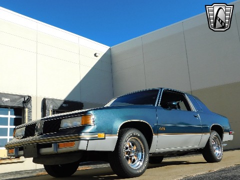 1987 Oldsmobile Cutlass Supreme image 18