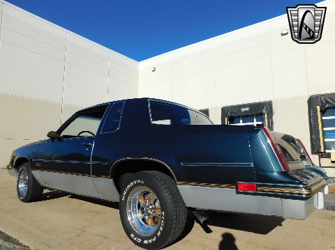 1987 Oldsmobile Cutlass Supreme image 24