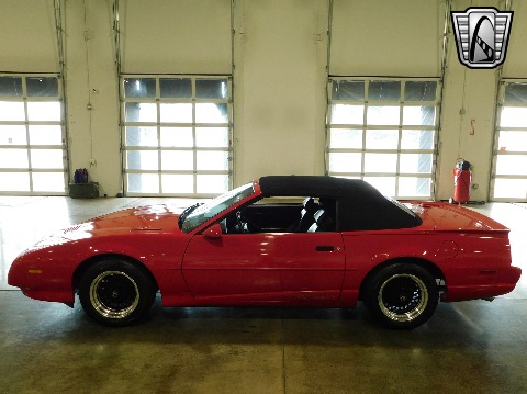 1992 Pontiac Firebird image 3