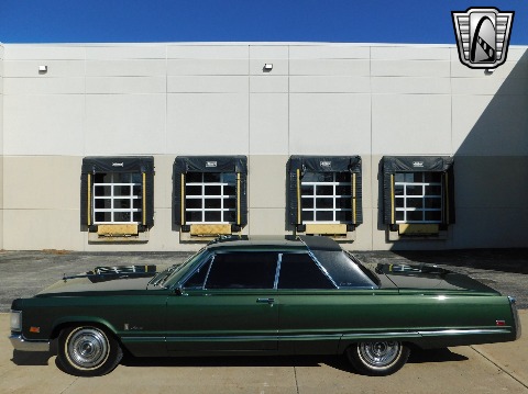 1967 Chrysler Imperial image 3