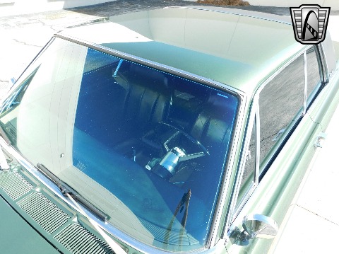 1967 Chrysler Imperial image 29