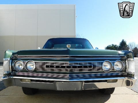 1967 Chrysler Imperial image 34