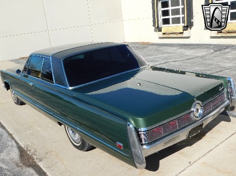 1967 Chrysler Imperial image 10