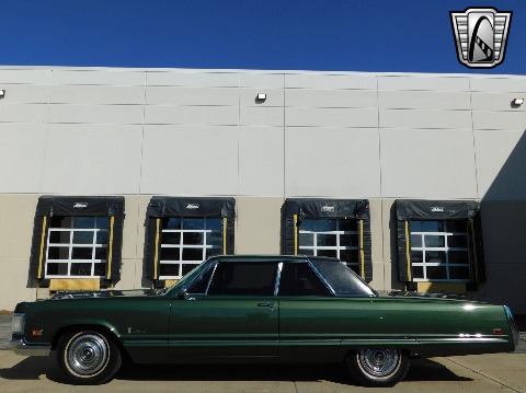 1967 Chrysler Imperial image 11