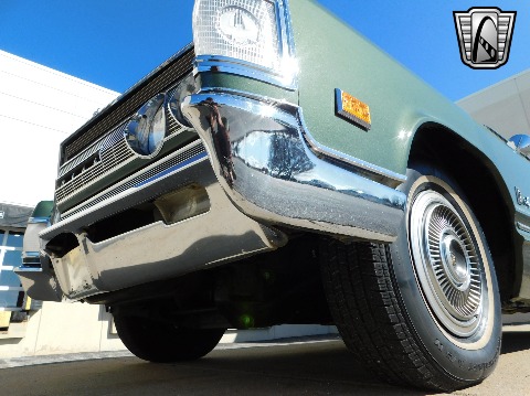 1967 Chrysler Imperial image 38