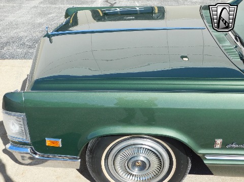 1967 Chrysler Imperial image 39