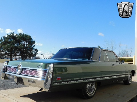 1967 Chrysler Imperial image 16