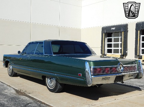 1967 Chrysler Imperial image 18