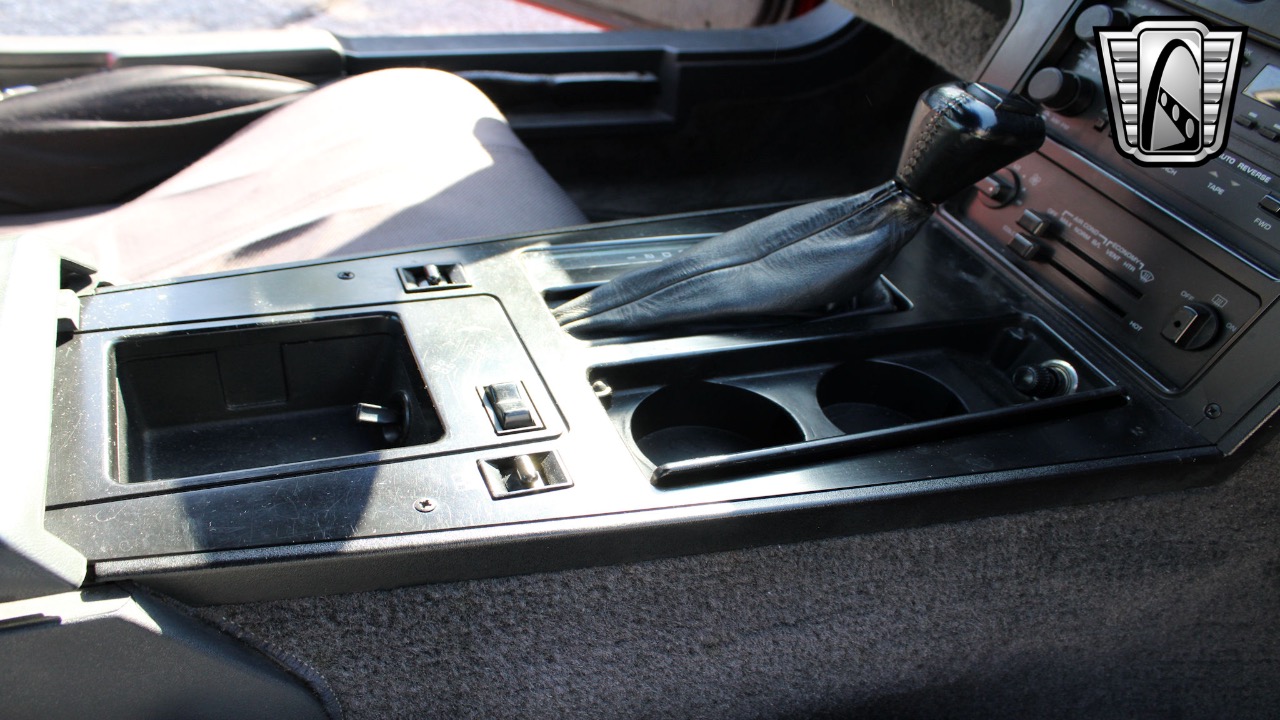 1985 Chevrolet Corvette 74