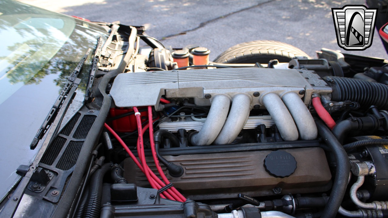 1985 Chevrolet Corvette 21