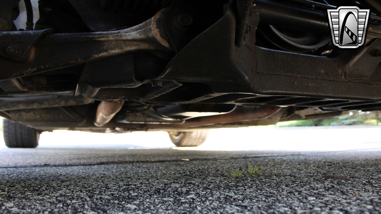 1985 Chevrolet Corvette 23