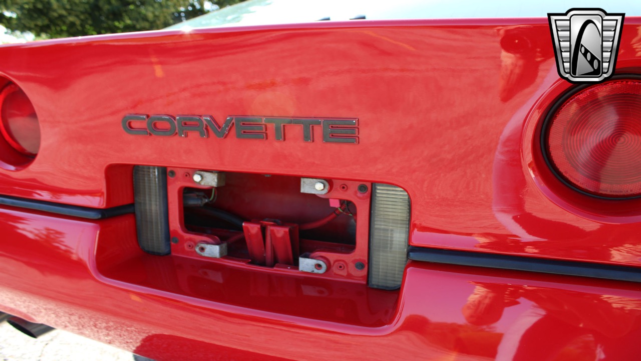 1985 Chevrolet Corvette 19