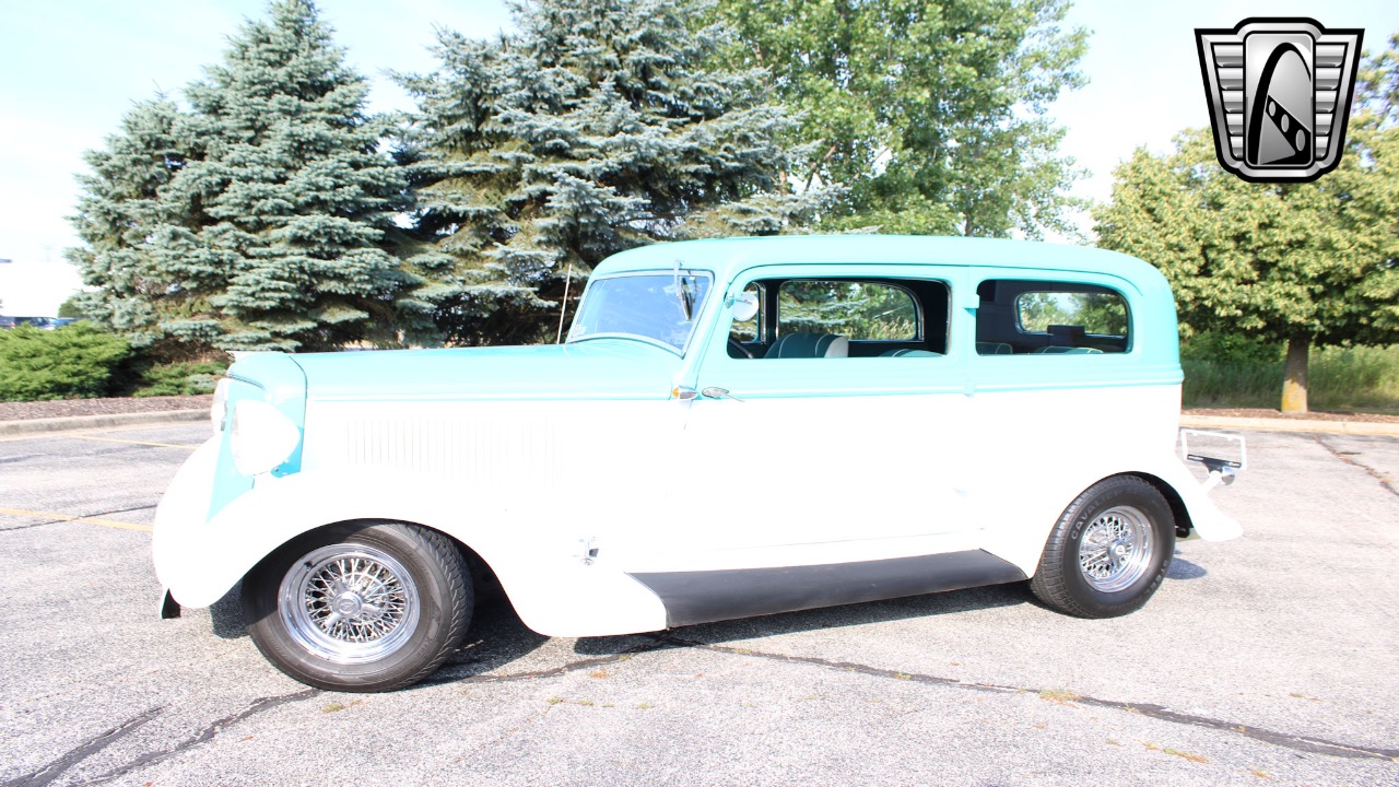 1934 Plymouth Coupe 32