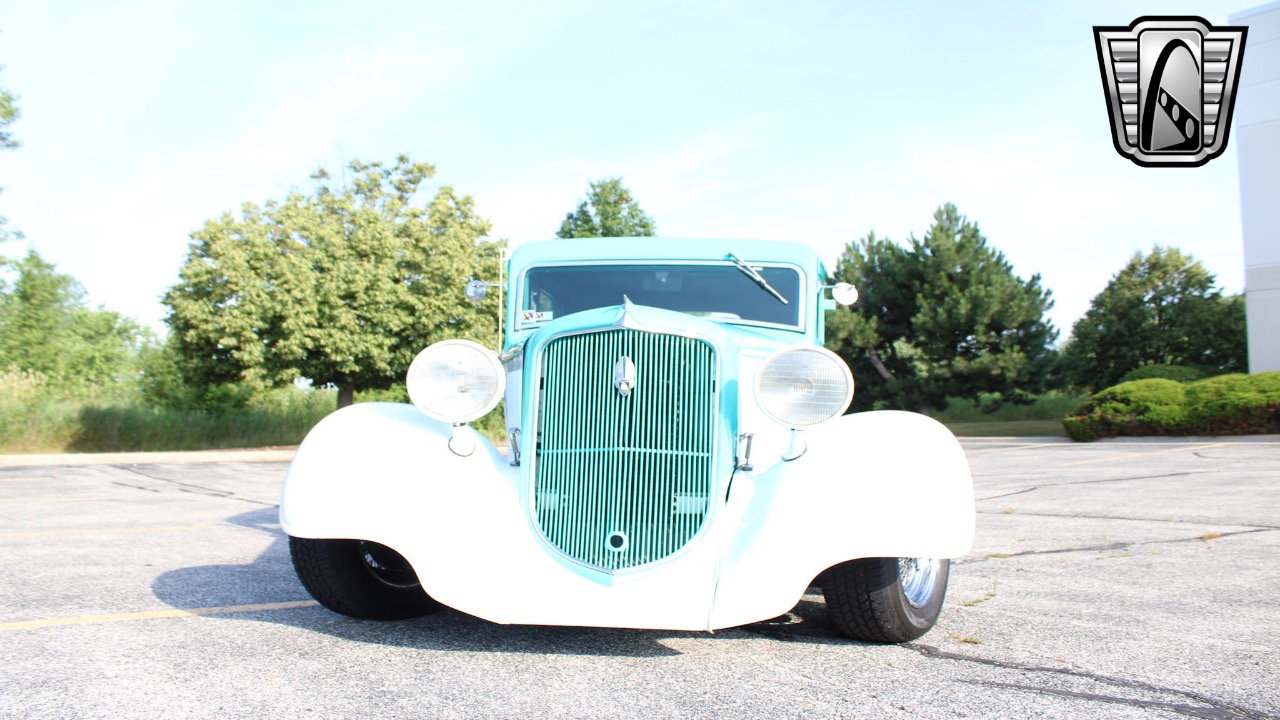 1934 Plymouth Coupe 33