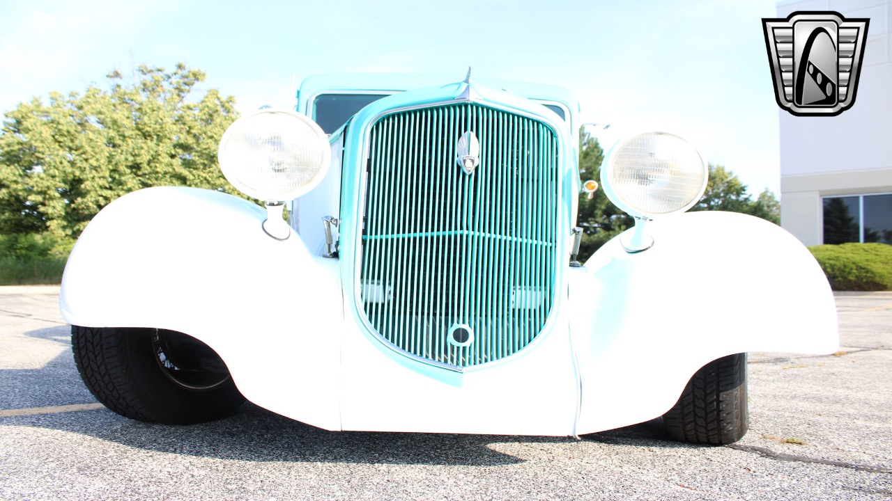 1934 Plymouth Coupe 8