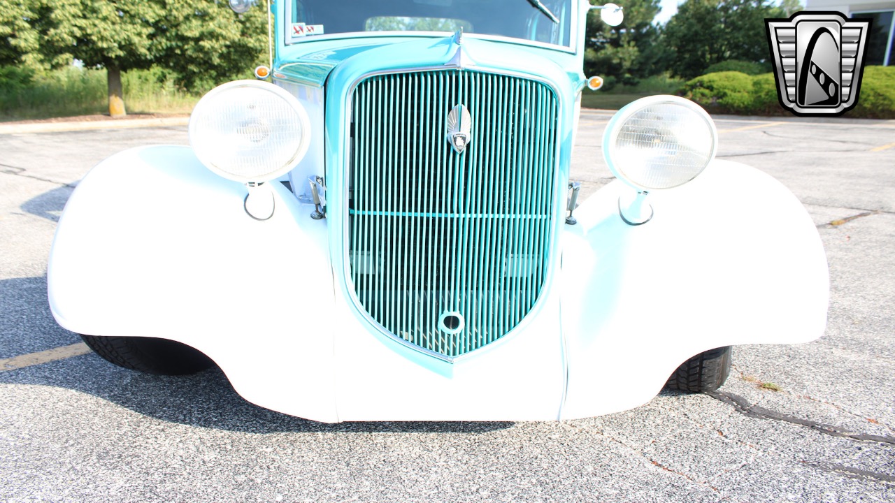 1934 Plymouth Coupe 47