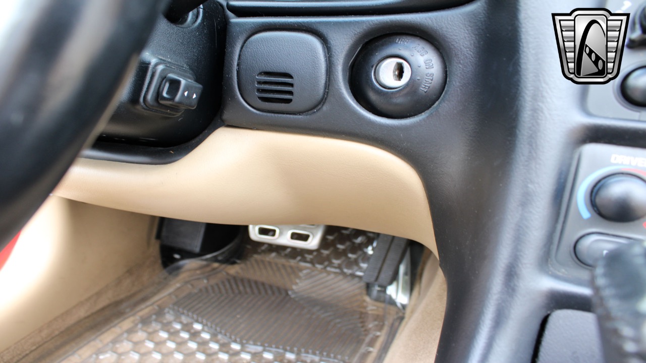 2000 Chevrolet Corvette 69