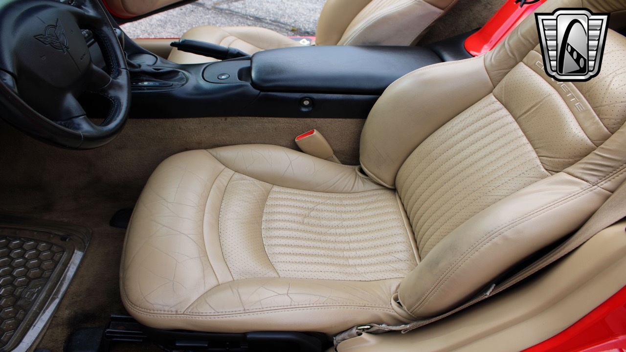 2000 Chevrolet Corvette 25