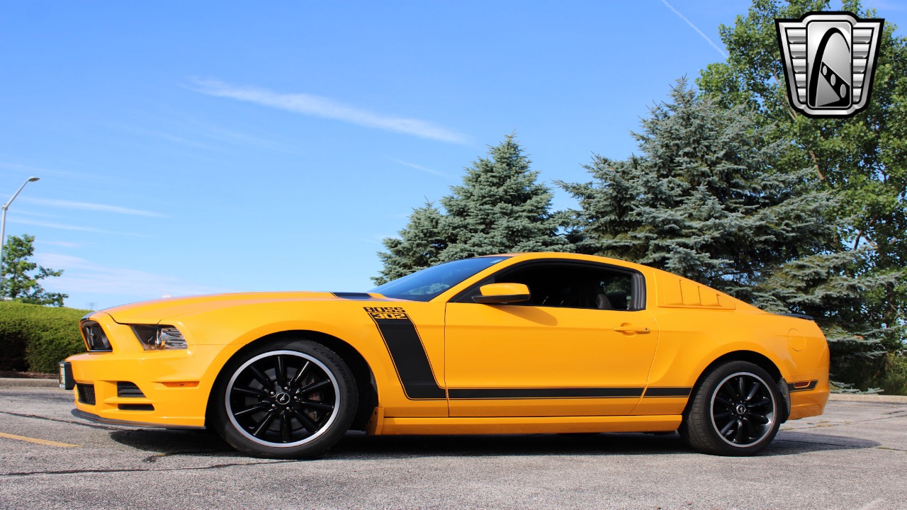 2013 Ford Mustang 32