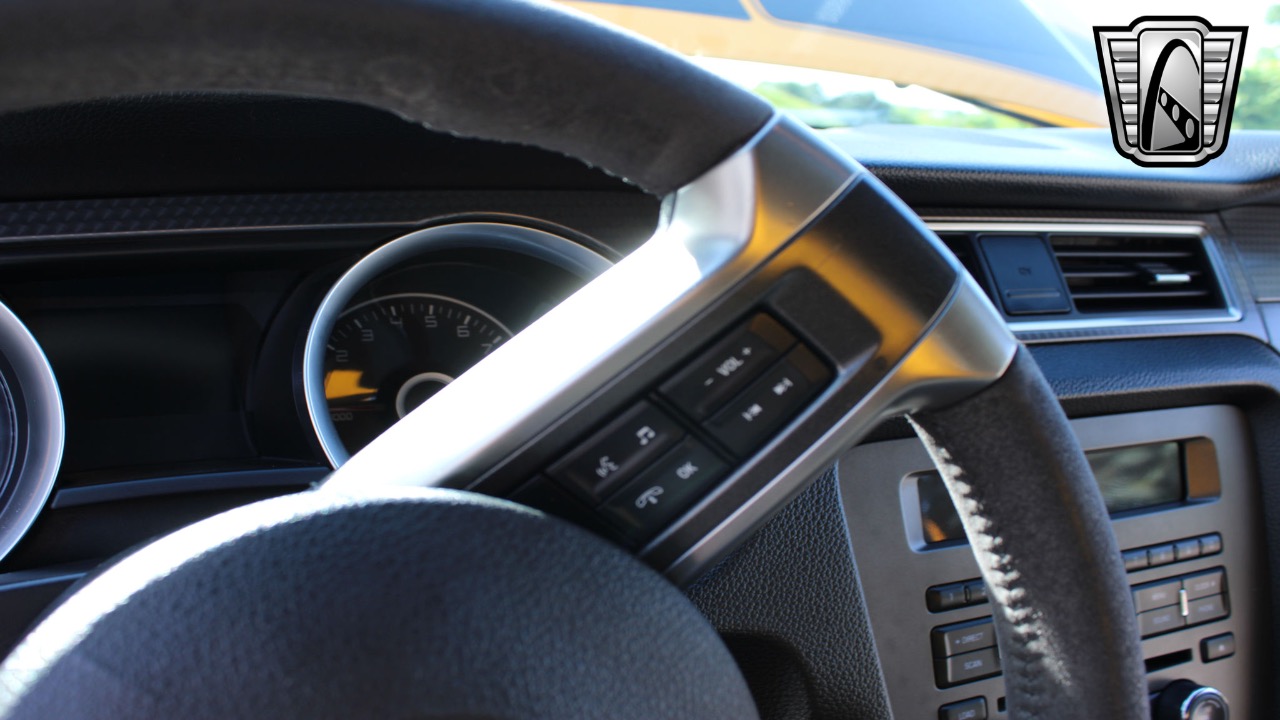 2013 Ford Mustang 76