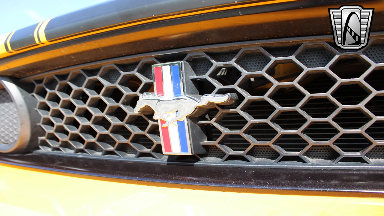 2013 Ford Mustang 30