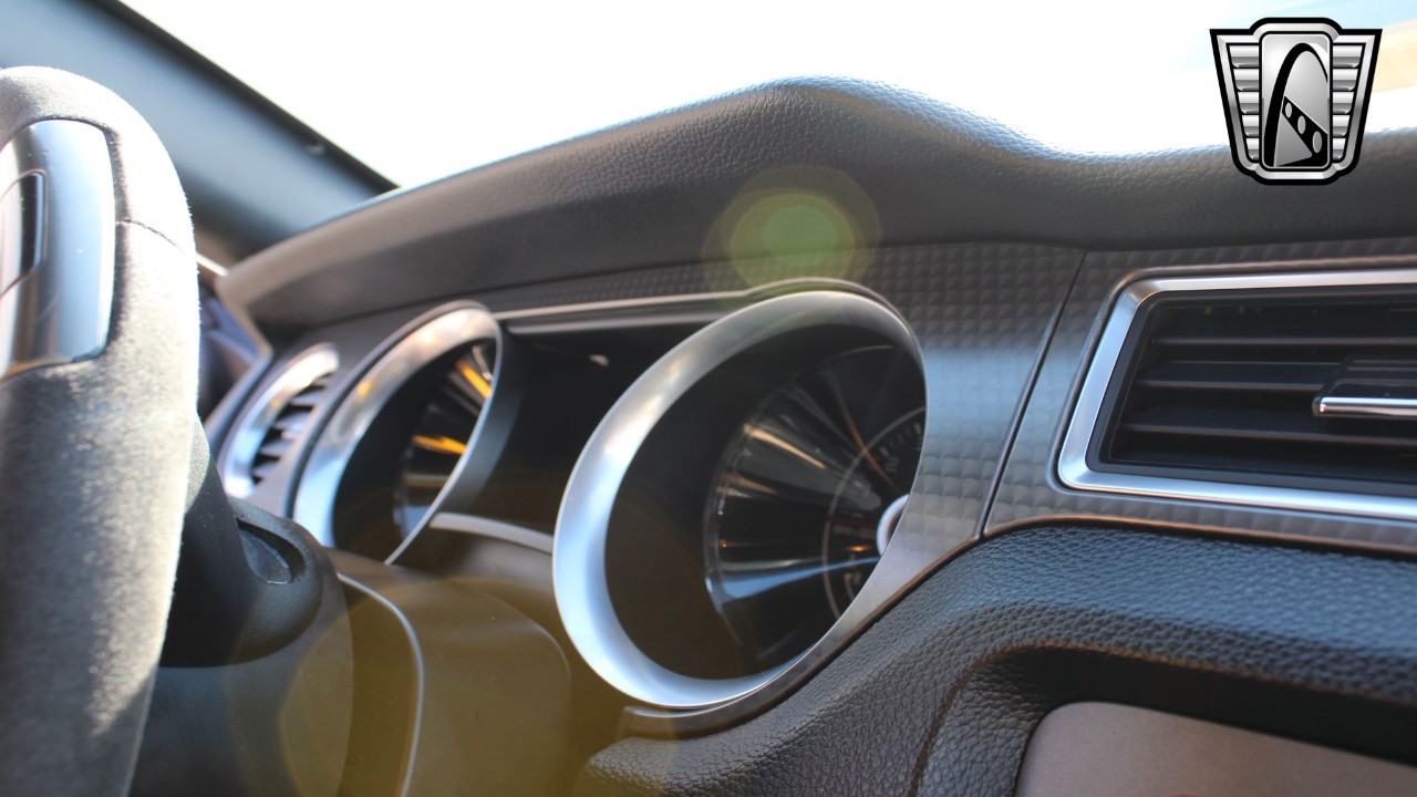 2013 Ford Mustang 79