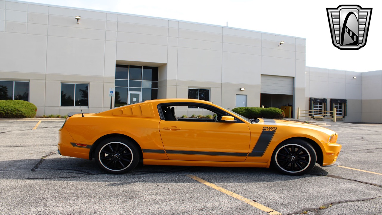 2013 Ford Mustang 38