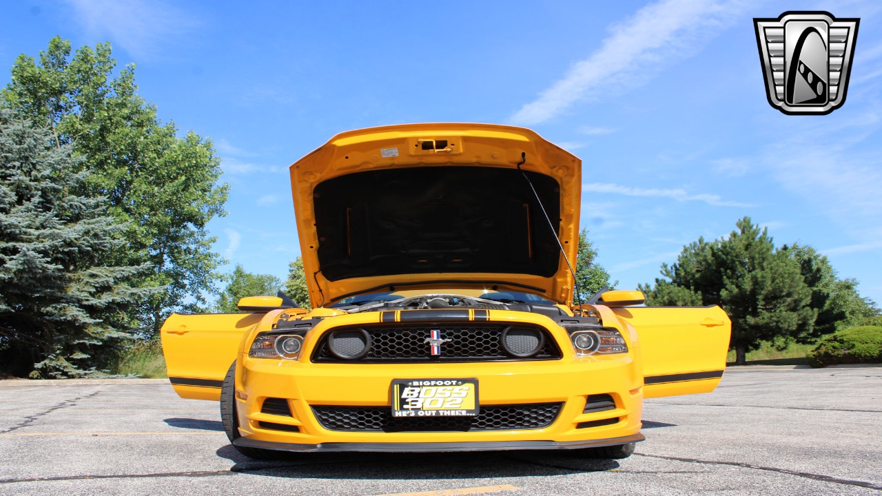 2013 Ford Mustang 25