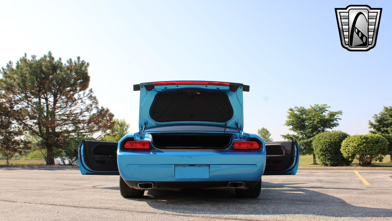 2010 Dodge Challenger 30