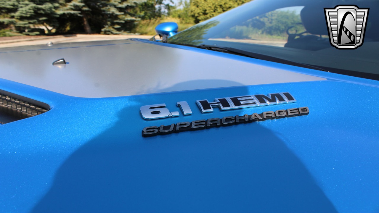 2010 Dodge Challenger 25