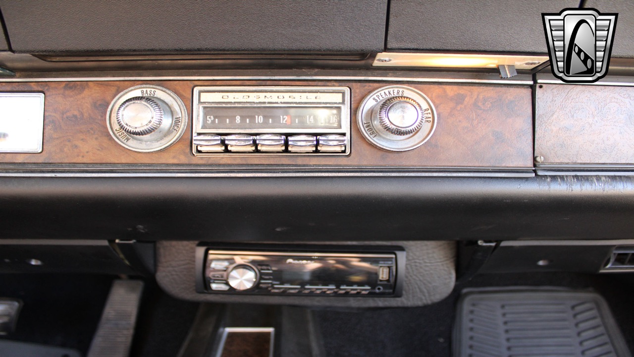 1970 Oldsmobile Cutlass 13