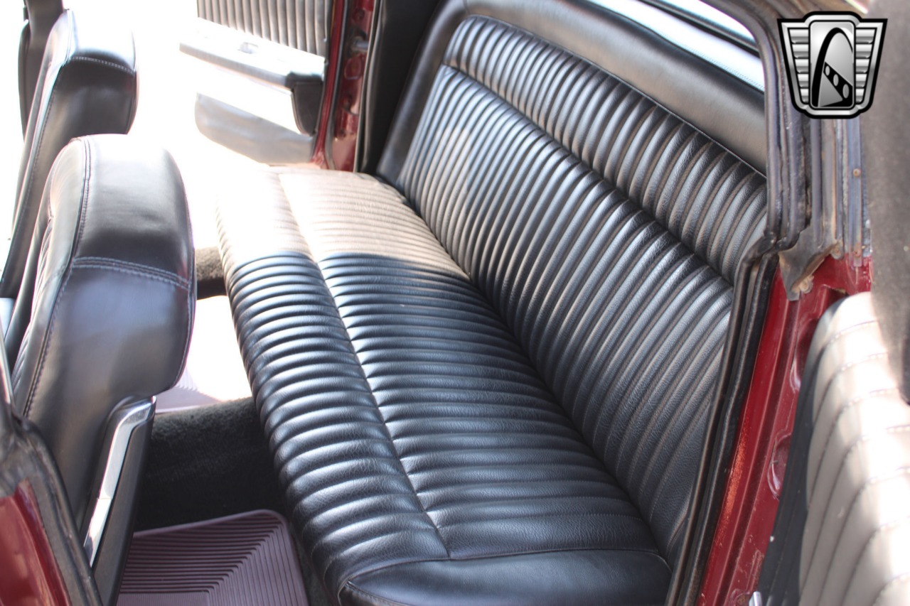 1968 Ford Thunderbird 28