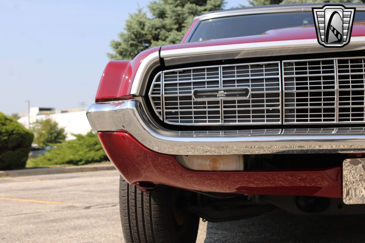 1968 Ford Thunderbird 8