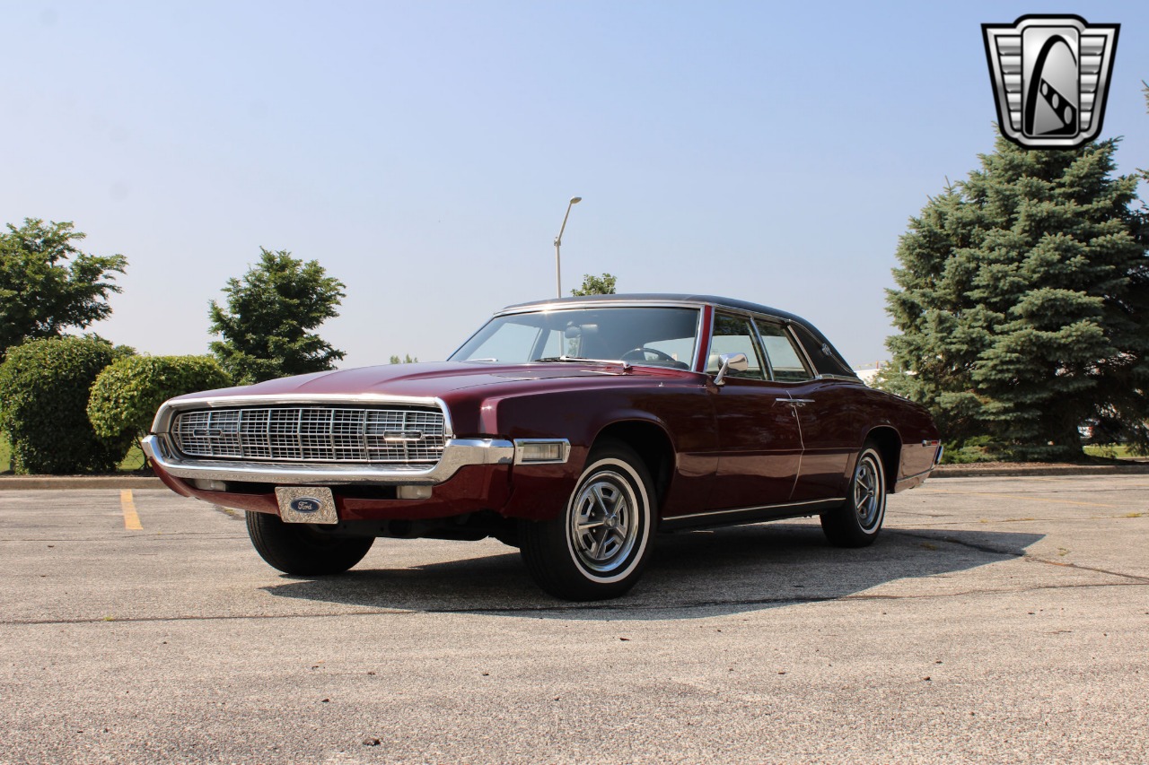 1968 Ford Thunderbird 43