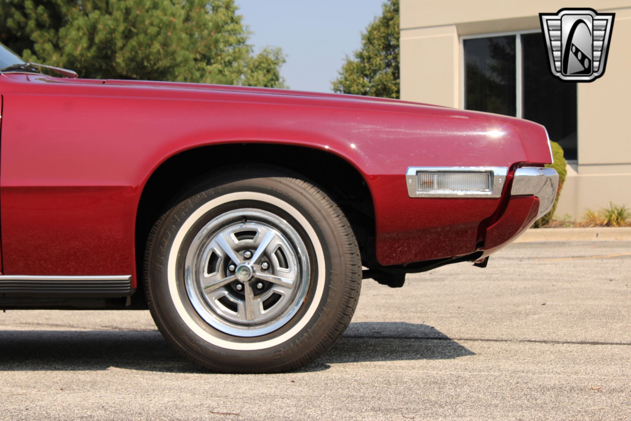 1968 Ford Thunderbird 80