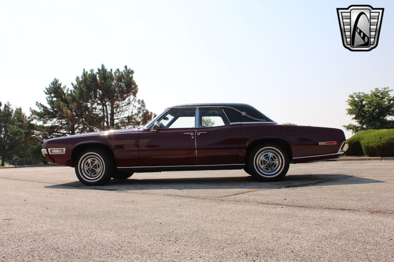 1968 Ford Thunderbird 45
