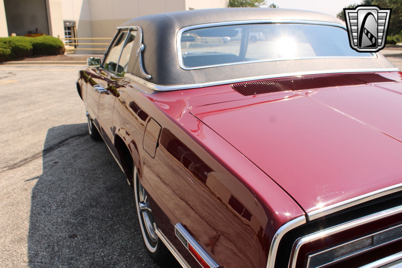 1968 Ford Thunderbird 11