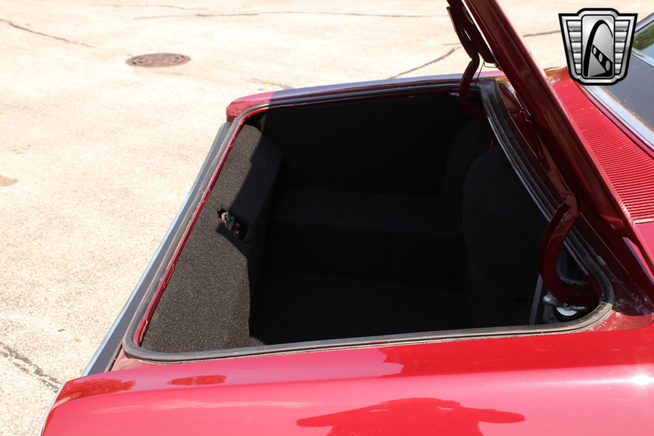 1968 Ford Thunderbird 21