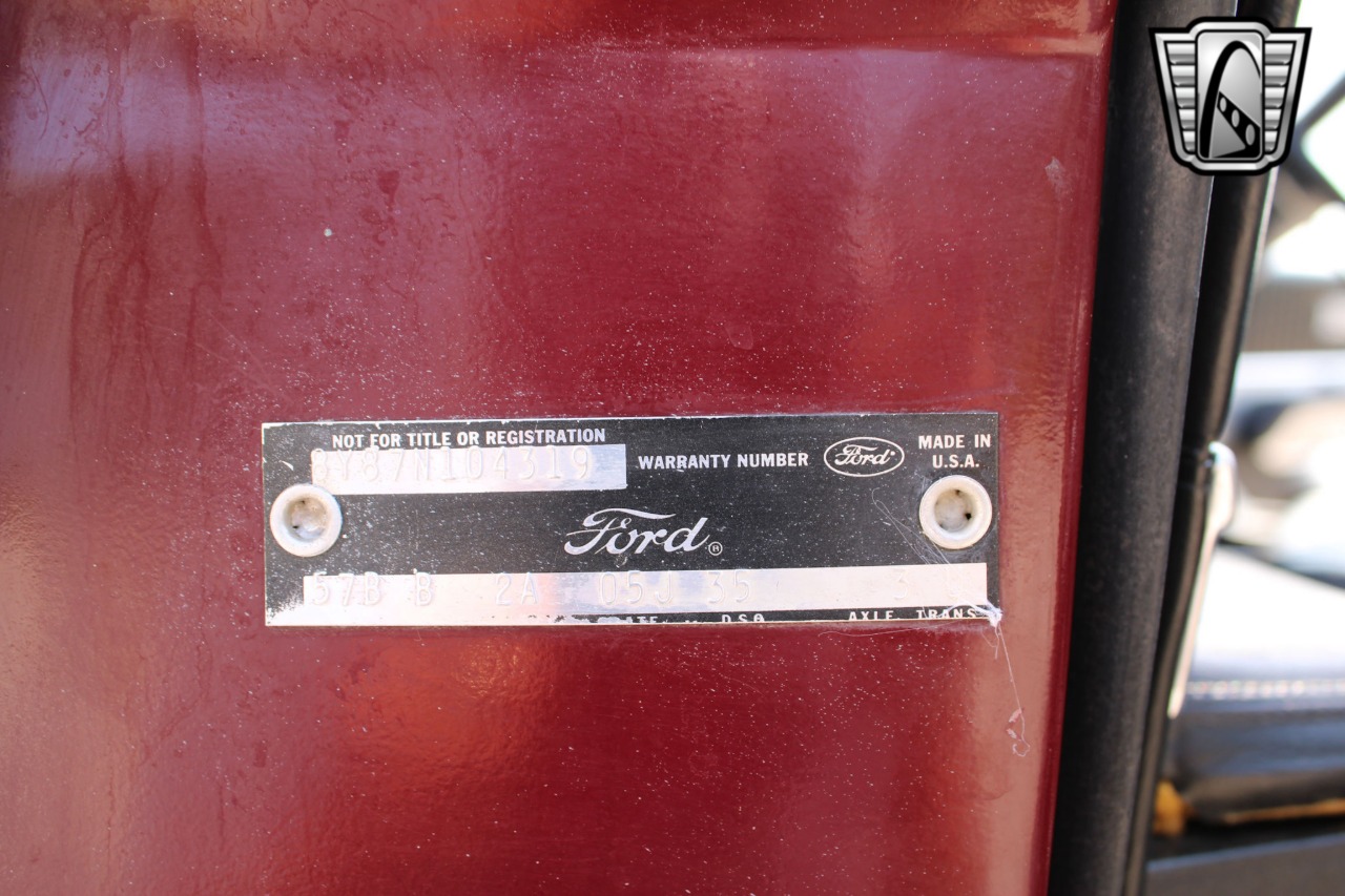 1968 Ford Thunderbird 31