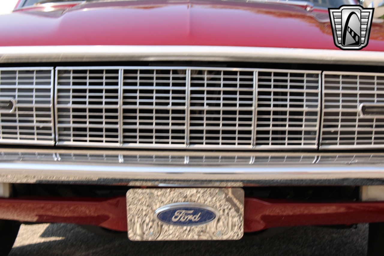 1968 Ford Thunderbird 4