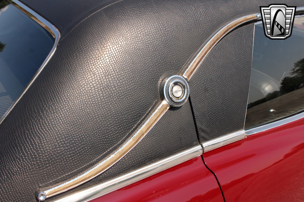 1968 Ford Thunderbird 88