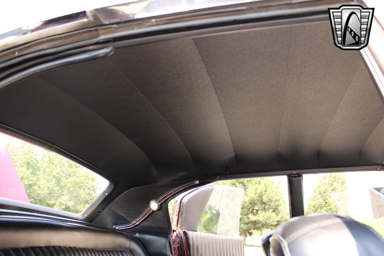 1968 Ford Thunderbird 24