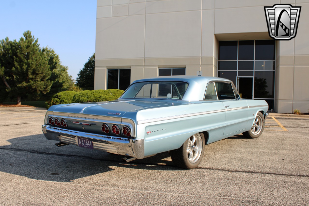 1964 Chevrolet Impala SS 36