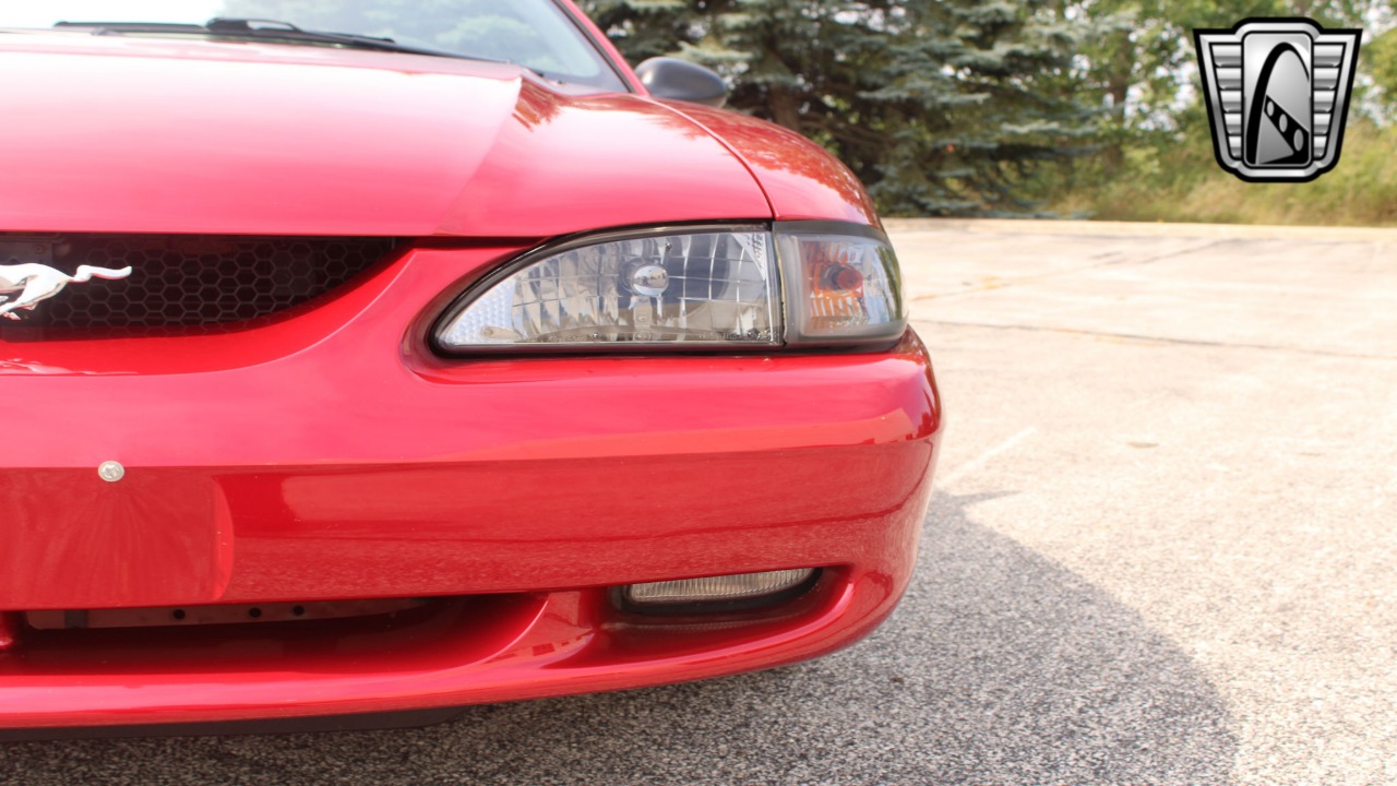 1996 Ford Mustang GT 38