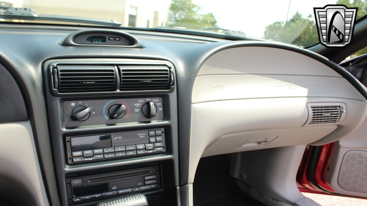 1996 Ford Mustang GT 29