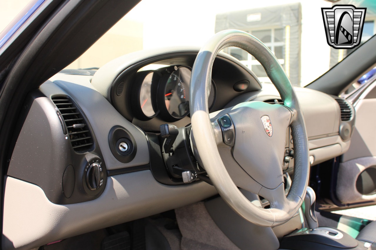 2003 Porsche Boxster 23