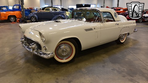 1956 Ford Thunderbird image 3