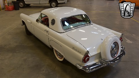 1956 Ford Thunderbird image 8