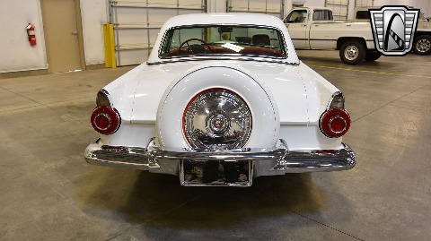 1956 Ford Thunderbird image 9
