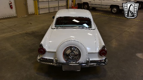 1956 Ford Thunderbird image 10